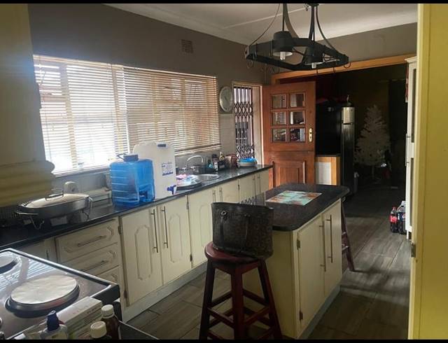 3 BEDROOM PROPERTY TO RENT IN VANDERBIJLPARK SW 5